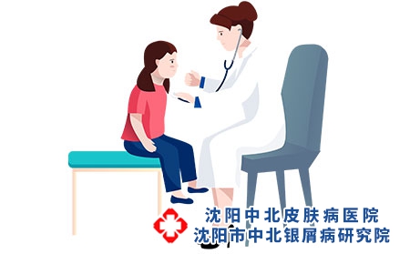 攝圖網(wǎng)_401693482_醫(yī)生給小朋友體檢看病（企業(yè)商用）