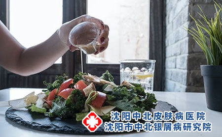 4 (237)飲食