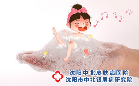 攝圖網_400303956_洗澡女孩（企業商用）